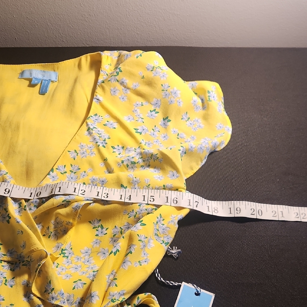 Draper James RSVP Yellow Floral Wrap Midi Dress Size S Southern Belle Feminine - Picture 9 of 10